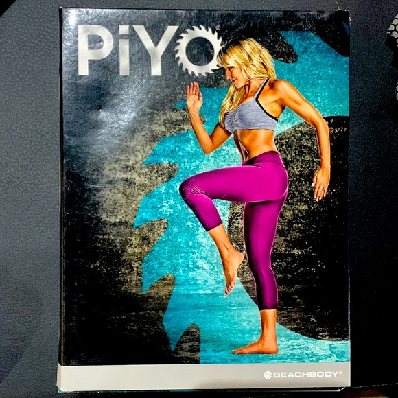 Piyo boxed set by Beachbody celebrity trainer Chalene Johnson. - Picture 2 of 4